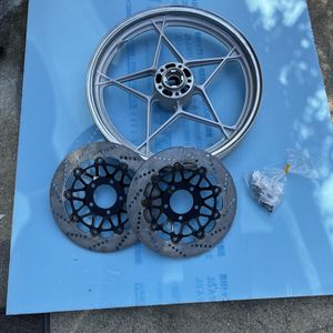 カタナ400 ホイールの値段と価格推移は？｜4件の売買データからカタナ