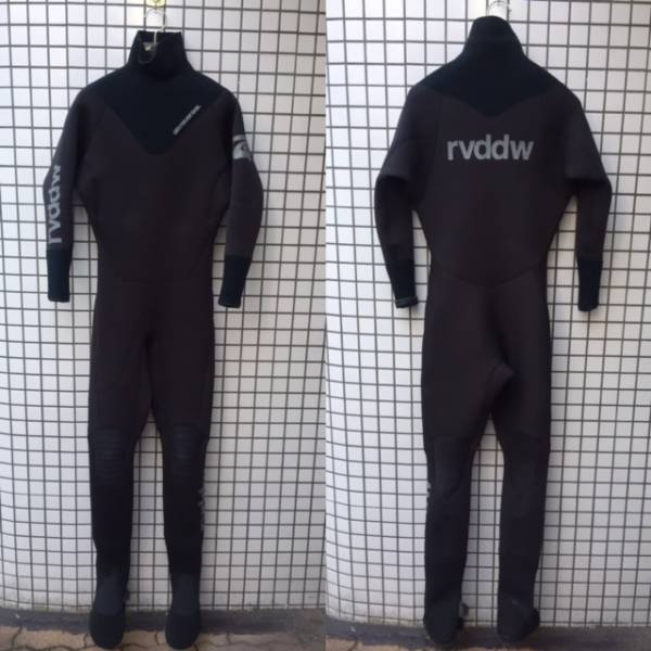 reversal 大きけれ ウェットスーツ 