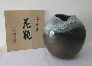 三彩作の値段と価格推移は？｜3件の売買データから三彩作の価値が
