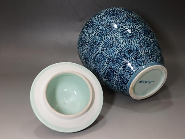 △有田焼 藤太郎窯【染付蛸唐草 珍古壷】共箱 茶道具 沈香壺(染付