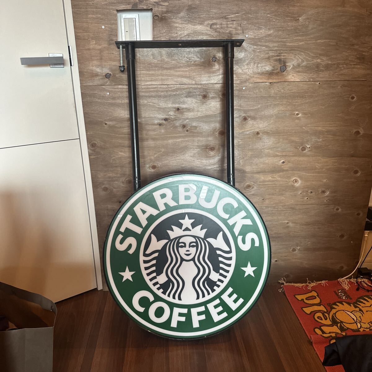 Starbucks Coffee 旧ロゴサインボード　まもなくお店に買取依頼予定 スターバックス 看板の値段と価格推移は？｜1件の売買データから