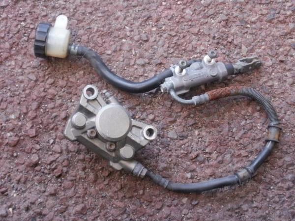 ★★　XJR400R　4HM　リアブレーキ　キャリパー　ブレンボマスタ