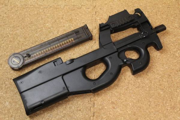 東京マルイ P-90 スタンダード電動ガン 美品！快調！ P-90 - 電動ガン