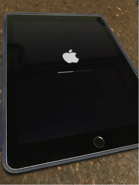 中古☆iPad Air 2 Wi-Fiモデル 64GB スペースグレー