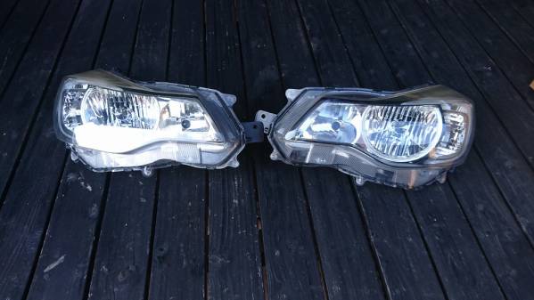 GP7インプレッサスポーツ　純正ヘッドライト 左右セット