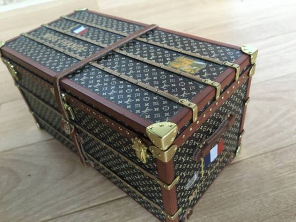 ルイヴィトン ノベルティ モノグラム 置物 トランク インテリア ルイ