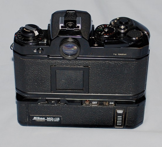 カメラ 完動品 ニコン NIKON FE フィルムカメラ ボディ ブラック MD-12