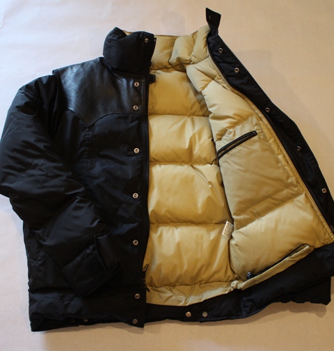 美品　ロッキーマウンテン　ダウンジャケット　ブラック　M(38)