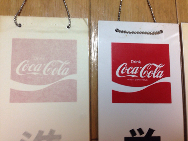 コカコーラ看板　非売品 コカコーラ ブリキ看板 Coca Cola（コカコーラ） アンティーク 5ボトル
