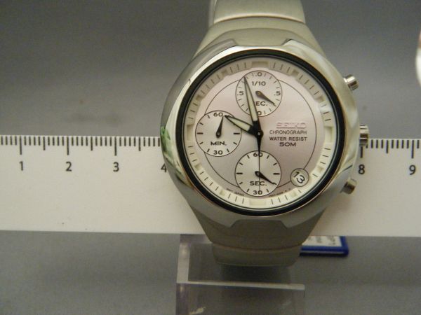 新品　セイコー 海外モデル　ボーイズサイズ　クォーツ 　クロノグラフ　SKS883P1