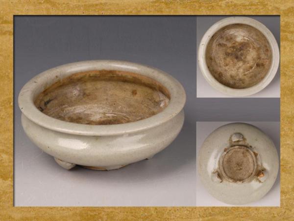 青磁三足香炉 龍泉窯 中国美術 香炉 古玩 青磁 博物館展示品 来歴有