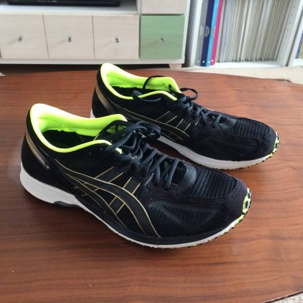 asics ランニングシューズ　25.5cm