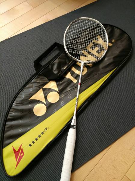 Z 中古品ヨネックス ボルトリック 4UG5 ボルトリックzフォース2（4UG5