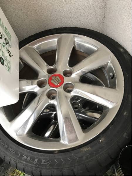 ゼロクラウン純正18インチ 新品タイヤ付き