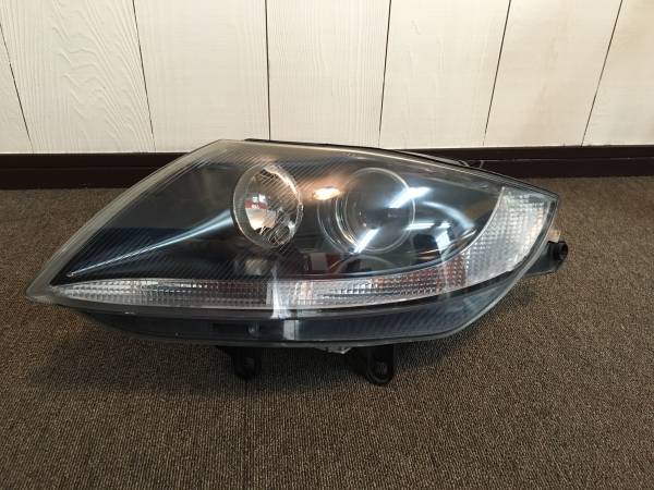 E85 Z4シリーズ BMW 左ヘッドライト　ランプ　 HELLA 158 009-00