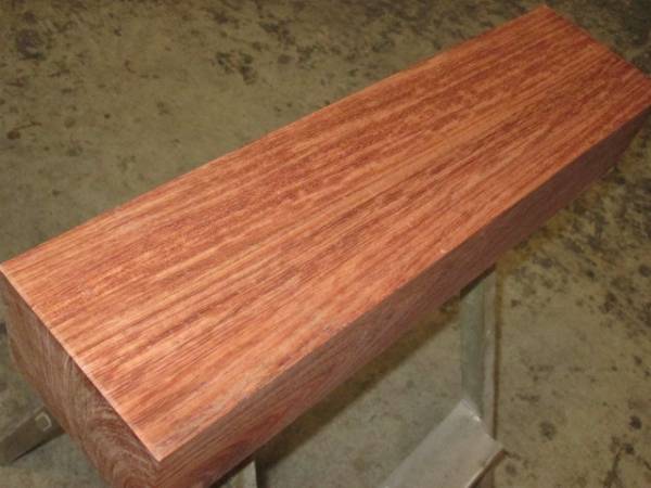 ♪新春セール 22.ブビンガ　赤身の角ブロック材！