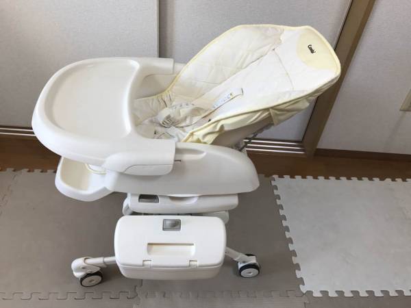 combi ネムリラ オートスイング 電動ハイローチェア ハイローチェア