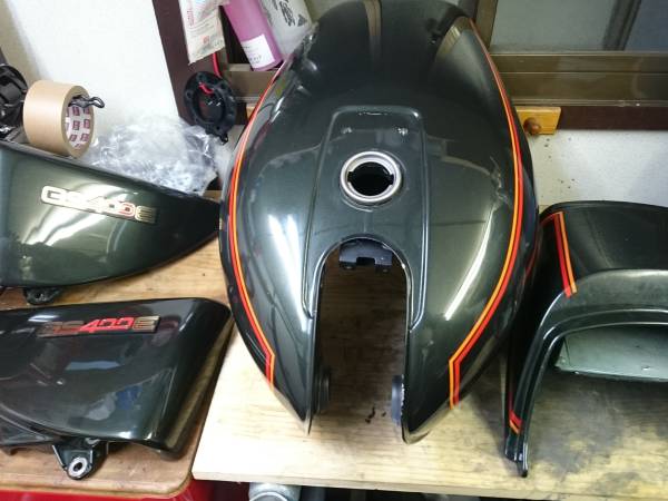 gs400 外装セット タンク美品 モスグリーン 売り切り (外装)｜売買され