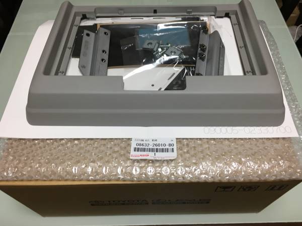 トヨタ 200系 ハイエース 用 純正 12.1型 後席リアモニター 取付ステー