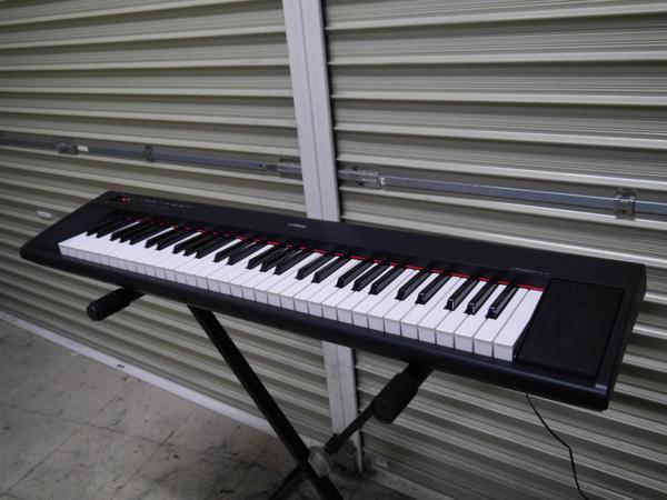 美品 ヤマハ 電子キーボード (ピアジェーロ) ブラック NP-11 NP-11 