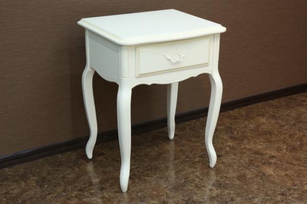 ☆ローラアシュレイ Laura Ashley サイドテーブル 白 コンパクト