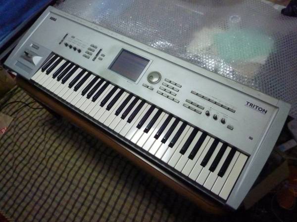 KORG/コルグ TRITON 61鍵盤 シンセサイザー ver2.1.0 SIMM16MB KORG