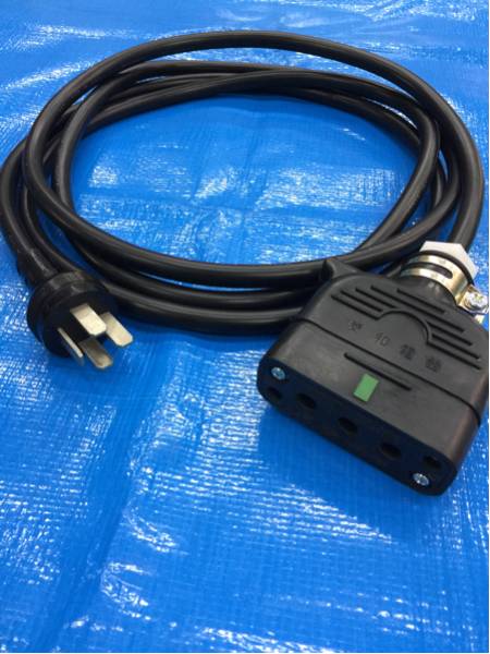 フォークリフトバッテリー充電コードの種類と違い フォークリフト 充電 