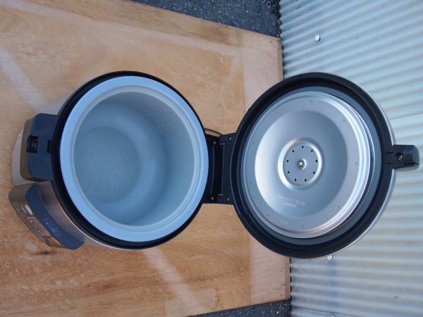 中古　炊飯ジャー 象印マホービン NS-QA36