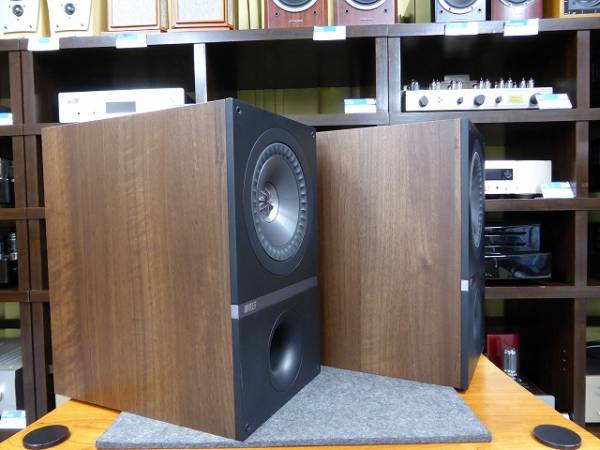 メーカー保証あり KEF Q300 (Version UP) ヨーロピアンウォールナット ペア