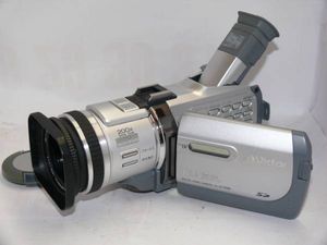美品動作品 Victor miniDVビデオカメラ GR-DF590 ビクター GRのYahoo