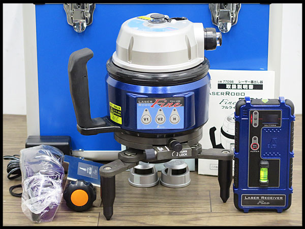 ○使用わずか!シンワ レーザーロボ Fine 3CX レーザー墨出し器 受光器