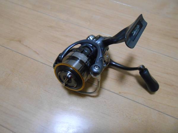 ☆　　美品！　　ダイワ　　現行１５ルビアス２００４