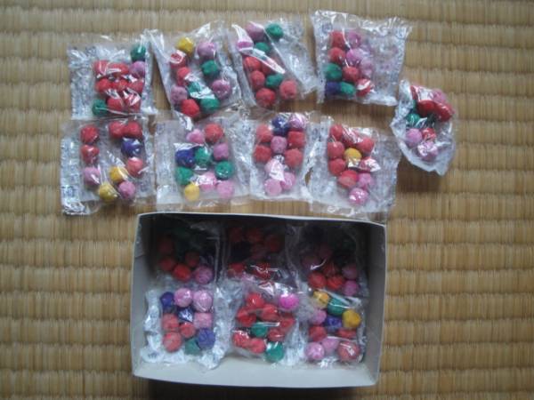 かんしゃく玉 クラッカーボール １５０個 爆竹仲間 その他 売買されたオークション情報 Yahooの商品情報をアーカイブ公開 オークファン Aucfan Com