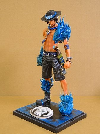 【大特価】改造・リペイント　ワンピース　ポートガス・D・エース ワンピース スーパーDX ポートガス・D・エース 火拳 リペイント 改造