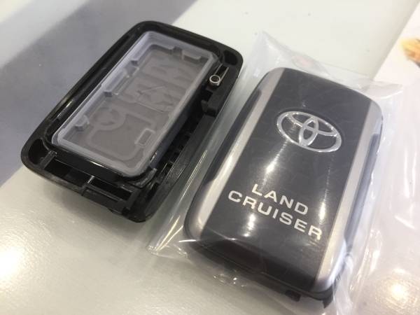 純正 ランクル0特別仕様車ブルーノクロス専用キーカバー5 トヨタ用 売買されたオークション情報 Yahooの商品情報をアーカイブ公開 オークファン Aucfan Com