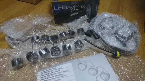 HELLAヘラ　LEDayFlexデイライト 6ーLED 新品