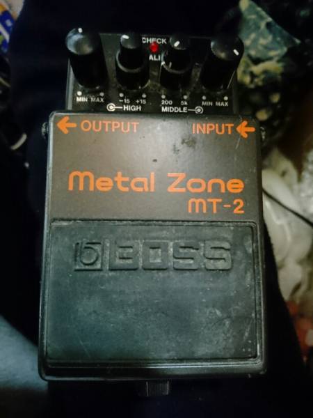 BOSS Zone MT-2 l メタルゾーン Metal エフェクター ボス MT-2W