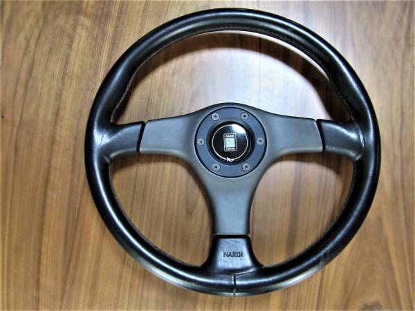 ナルディ NARDI 中古 ホーンボタン付き ナルディーステアリング ホーン