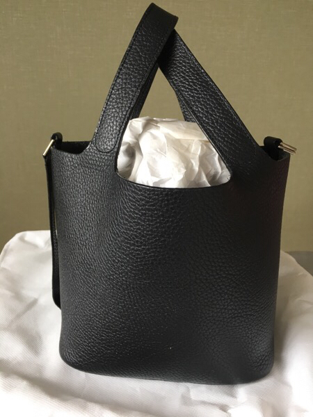 レザーキューブバッグ レザーバッグ 黒 本革 ブラック 18cm レザー 