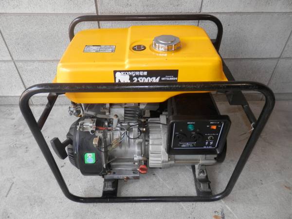 J677 三菱 エンジン発電機 KONG2500M MITSUBISHI(インバーター発電機