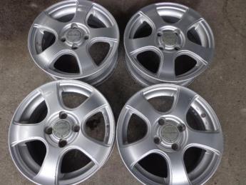 即決！4本seｔ 社外アルミ 14×5J 100/4H +38 ヴィッツ フィット