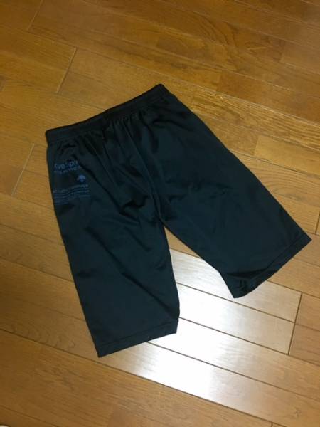 デサントムーヴスポーツＵＶカット機能　タフスエットスリーブJKT・ハーフパンツ Ｍサイズ　黒_2
