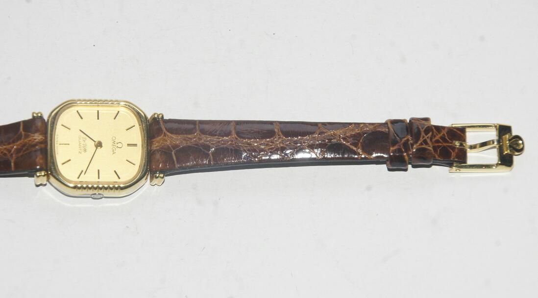 腕時計  OMEGA De Ville QUARTZ SWISSmade 1350 ゴールド盤純正バンド 電池交換済