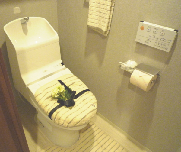 □展示未使用品□TOTO□ウォシュレット一体型□トイレ□ZJ□手洗い付  