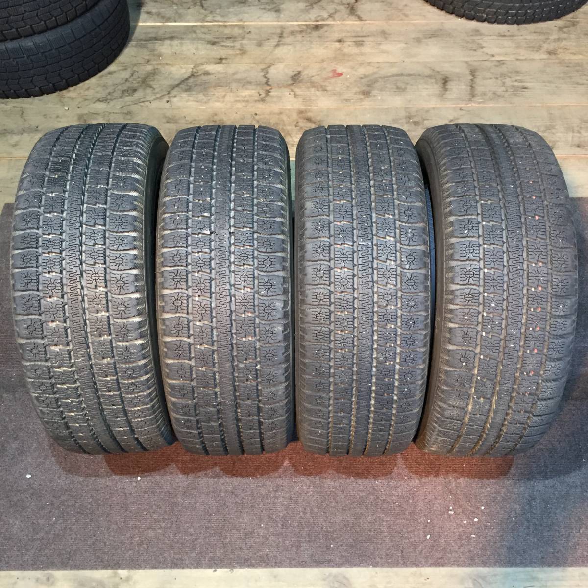 ＴAO240★スタッドレスタイヤ4本　185/55Ｒ15　82Ｑ　TOYO GARIT G4 2008年製 溝あり　セール