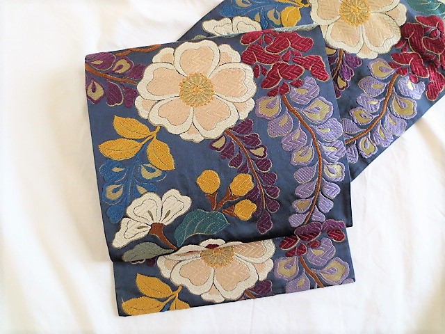 ★つばめ★ 唐織～藤の花＋桜＋豪華なグレー袋帯～正絹・美品