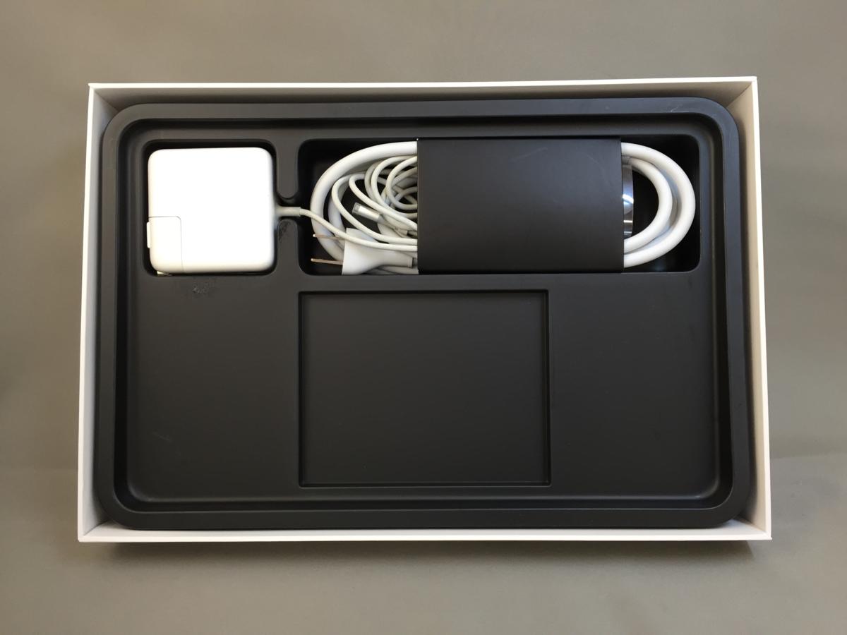 クラシカルApple製品のすヽめMacBook Air Early11インチ（2015）と M5 