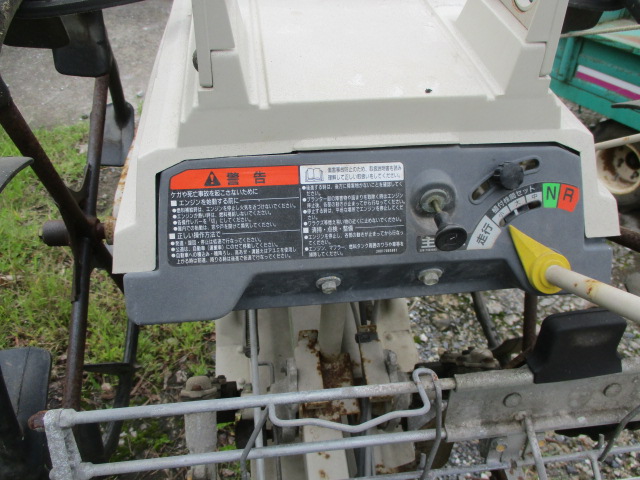 中古 鹿児島発 三菱歩行型 2条田植機MP26 綺麗にしています。 歩行