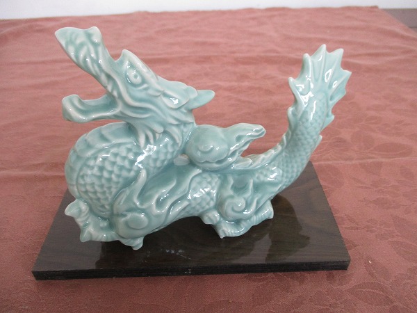 招福の干支置物 龍 薬師窯 陶器 台つき 尻尾に欠けあり 高さ14 横17 箱ボロ Tm1710 19 2 和風 売買されたオークション情報 Yahooの商品情報をアーカイブ公開 オークファン Aucfan Com 招福の干支置物 龍 薬師窯 陶器 台つき 尻尾に欠けあり 高さ14 横17 箱ボロ Tm1710 19 2 和風 売買されたオークション情報 Yahooの商品情報をアーカイブ公開 オークファン Aucfan Com