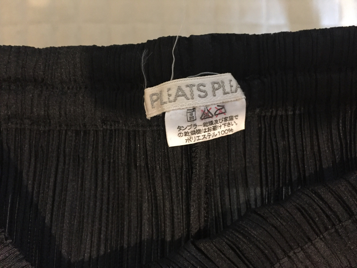 ○美品○プリーツプリーツ パンツ 黒 メンズs相当 イッセイミヤケ